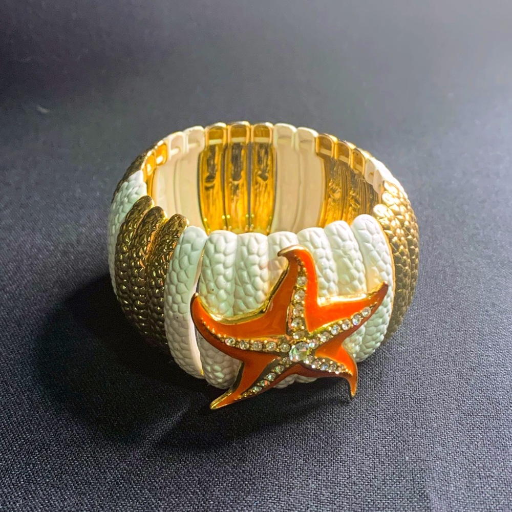 Stretchy Starfish White and Gold Bangle Bracelet.